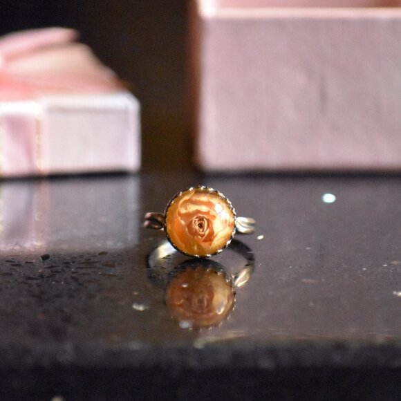 NIB Clear Resin Real Pink Rose Ring - unique adjustable ring - Picture 6 of 10